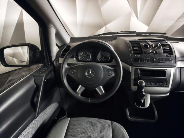 Mercedes-Benz Viano I (W639) Рестайлинг с пробегом 2011 года, цена 1 845 000 рублей, 272732 км, минивэн, Автокод Объявления