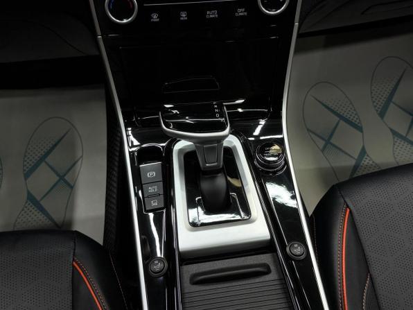 Kia Seltos I Рестайлинг с пробегом 2024 года, цена 2 380 000 рублей, 27105 км, внедорожник, Автокод Объявления