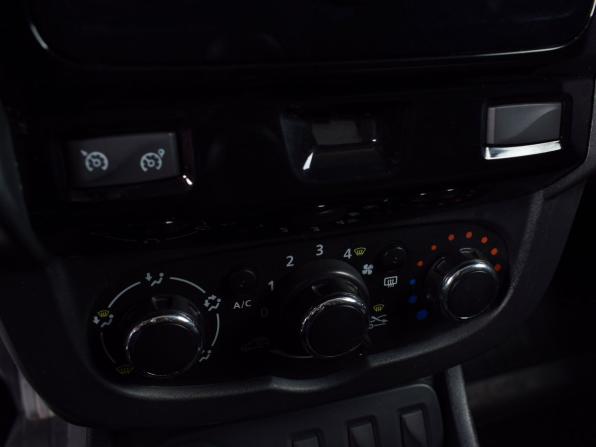 Renault Duster I Рестайлинг с пробегом 2019 года, цена 999 999 рублей, 241105 км, внедорожник, Автокод Объявления