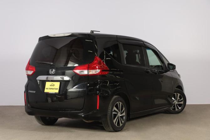 Honda Freed II с пробегом 2018 года, цена 1 689 000 рублей, 83000 км, компактвэн, Автокод Объявления
