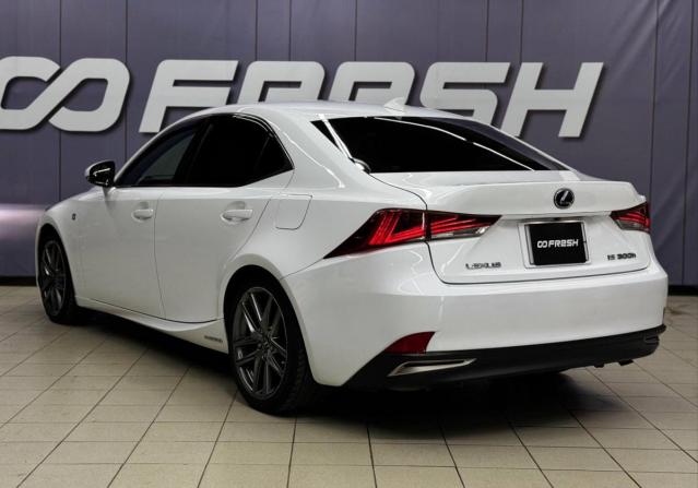 Lexus IS III Рестайлинг с пробегом 2017 года, цена 2 624 000 рублей, 219488 км, седан, Автокод Объявления