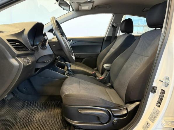 Hyundai Solaris II Рестайлинг с пробегом 2021 года, цена 1 580 000 рублей, 72655 км, седан, Автокод Объявления