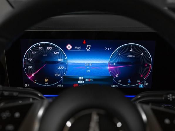 Новый Mercedes-Benz V-Класс III (W447) Рестайлинг 2 2026 года, цена 15 350 000 рублей, минивэн, Автокод Объявления