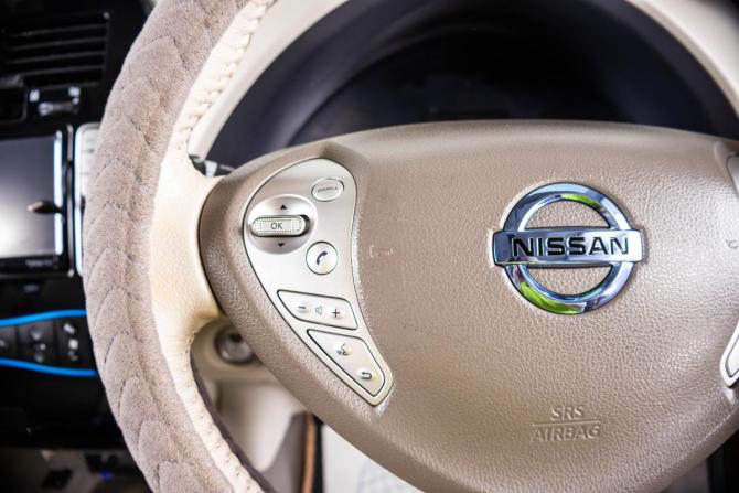 Nissan Leaf I (ZE0/AZE0) с пробегом 2015 года, цена 999 000 рублей, 108000 км, хэтчбек, Автокод Объявления