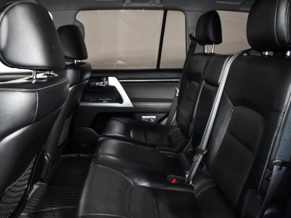 Toyota Land Cruiser 200 Series Рестайлинг 1 с пробегом 2013 года, цена 2 755 000 рублей, 303959 км, внедорожник, Автокод Объявления