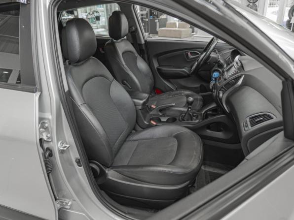Hyundai ix35 I Рестайлинг с пробегом 2014 года, цена 1 240 000 рублей, 197793 км, внедорожник, Автокод Объявления