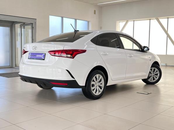 Hyundai Solaris II Рестайлинг с пробегом 2021 года, цена 1 850 000 рублей, 40000 км, седан, Автокод Объявления