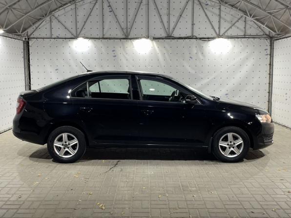 Skoda Rapid I с пробегом 2017 года, цена 1 170 000 рублей, 100225 км, лифтбек, Автокод Объявления