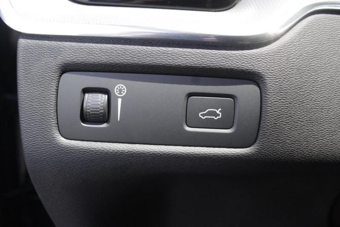 Volvo XC60 II с пробегом 2021 года, цена 3 890 000 рублей, 167911 км, внедорожник, Автокод Объявления