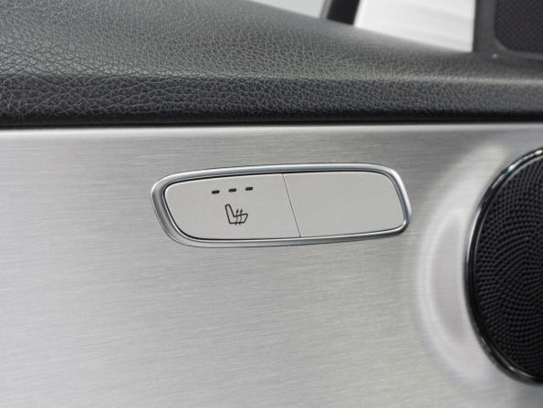 Mercedes-Benz C-Класс IV (W205) Рестайлинг с пробегом 2018 года, цена 2 648 000 рублей, 105320 км, седан, Автокод Объявления