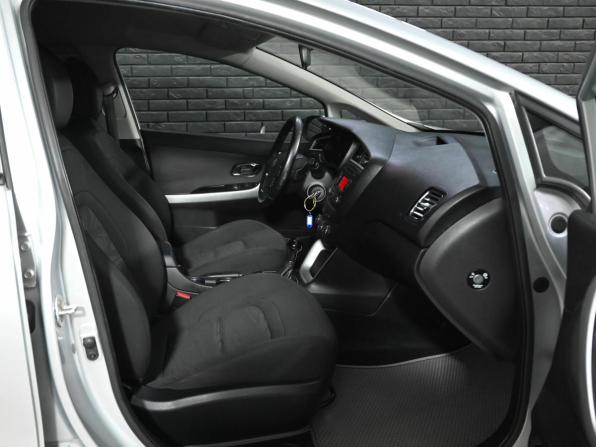 Kia Ceed II Рестайлинг с пробегом 2018 года, цена 1 500 000 рублей, 127017 км, универсал, Автокод Объявления