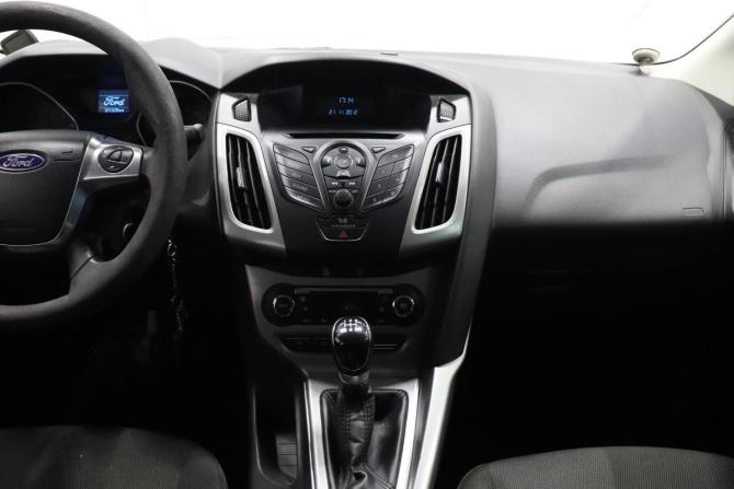 Ford Focus III с пробегом 2012 года, цена 595 000 рублей, 321528 км, седан, Автокод Объявления