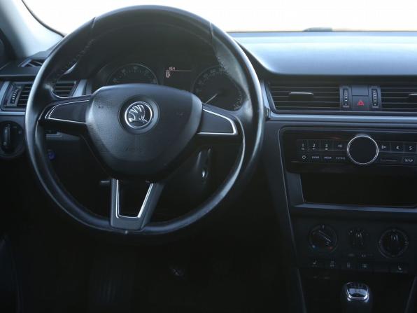 Skoda Rapid I с пробегом 2016 года, цена 886 000 рублей, 187000 км, лифтбек, Автокод Объявления