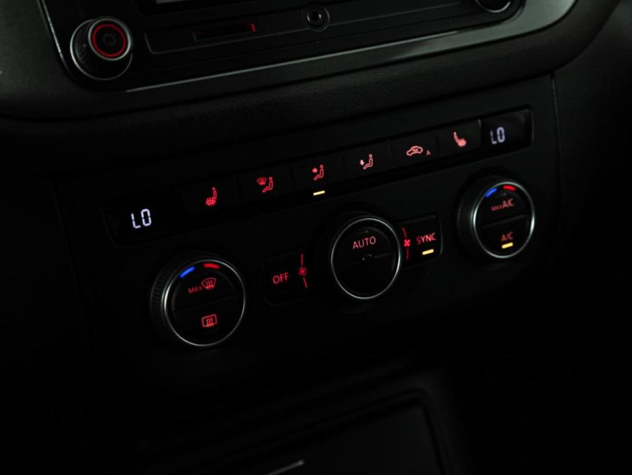 Volkswagen Tiguan I Рестайлинг Санкт-Петербург  - изображение 16