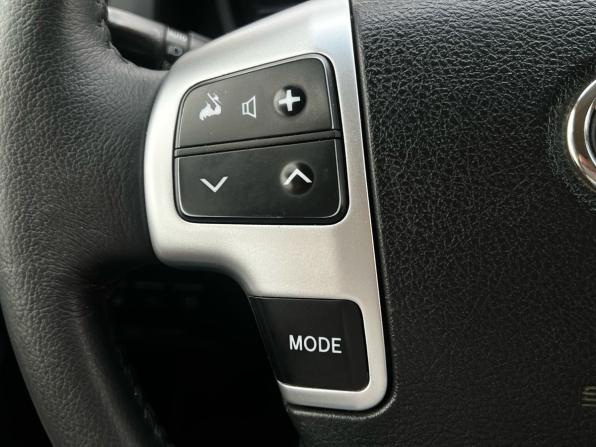 Toyota Land Cruiser 200 Series Рестайлинг 1 с пробегом 2015 года, цена 3 583 000 рублей, 226200 км, внедорожник, Автокод Объявления