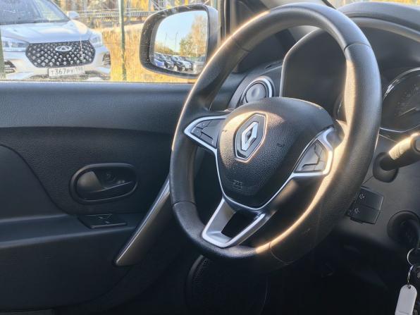 Renault Sandero II Рестайлинг с пробегом 2019 года, цена 1 229 000 рублей, 90100 км, хэтчбек, Автокод Объявления