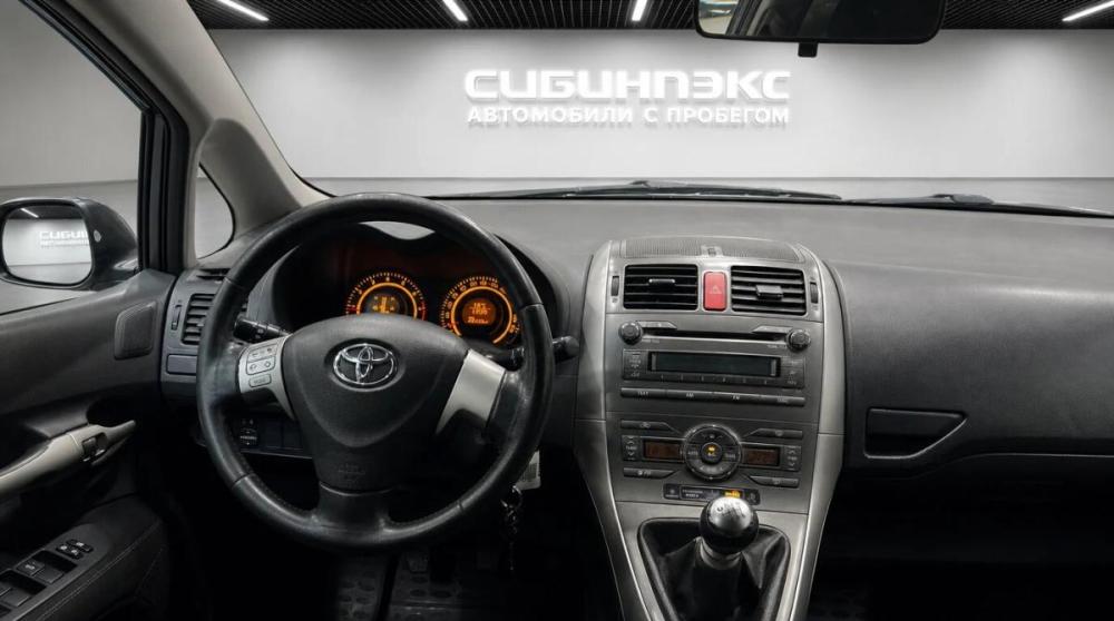 Toyota Auris I Кемерово  - изображение 6