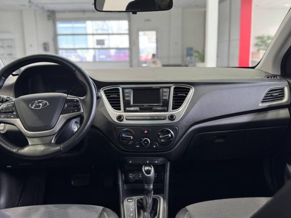 Hyundai Solaris II с пробегом 2017 года, цена 1 369 900 рублей, 99850 км, седан, Автокод Объявления