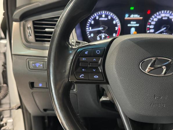Hyundai Sonata VII (LF) Рестайлинг с пробегом 2018 года, цена 1 840 000 рублей, 89001 км, седан, Автокод Объявления