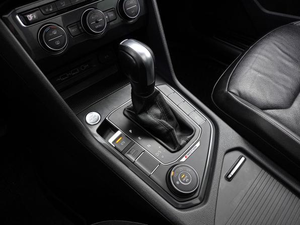 Volkswagen Tiguan II с пробегом 2019 года, цена 2 658 000 рублей, 186087 км, внедорожник, Автокод Объявления