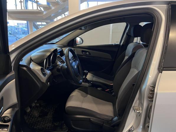 Chevrolet Cruze I с пробегом 2012 года, цена 626 000 рублей, 240840 км, хэтчбек, Автокод Объявления