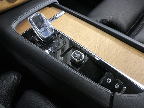 Volvo XC90 II Рестайлинг 1 с пробегом 2022 года, цена 5 600 000 рублей, 70000 км, внедорожник, Автокод Объявления
