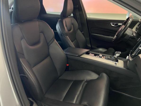 Volvo XC60 II с пробегом 2019 года, цена 3 249 000 рублей, 137000 км, внедорожник, Автокод Объявления