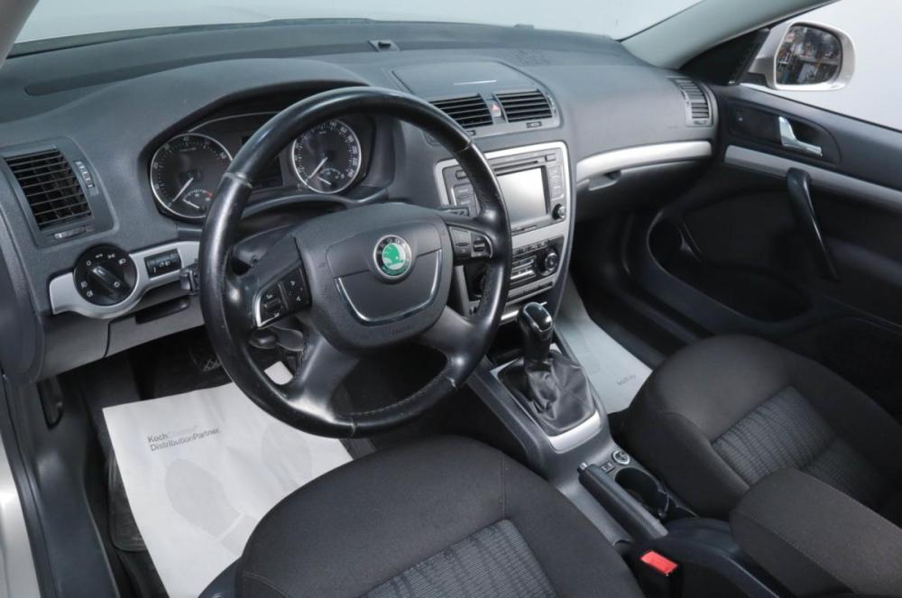 Skoda Octavia II (A5) Рестайлинг Челябинск  - изображение 8