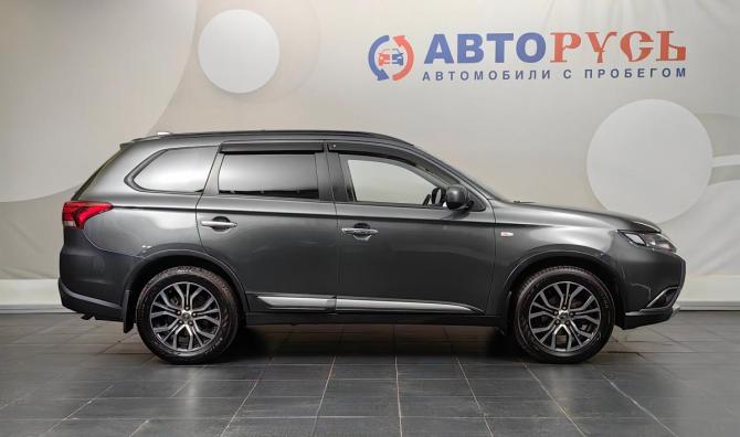 Mitsubishi Outlander III Рестайлинг 2 с пробегом 2018 года, цена 1 747 000 рублей, 108393 км, внедорожник, Автокод Объявления
