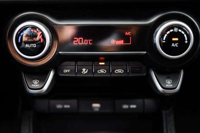 Kia Rio IV Рестайлинг с пробегом 2022 года, цена 1 850 000 рублей, 57121 км, хэтчбек, Автокод Объявления