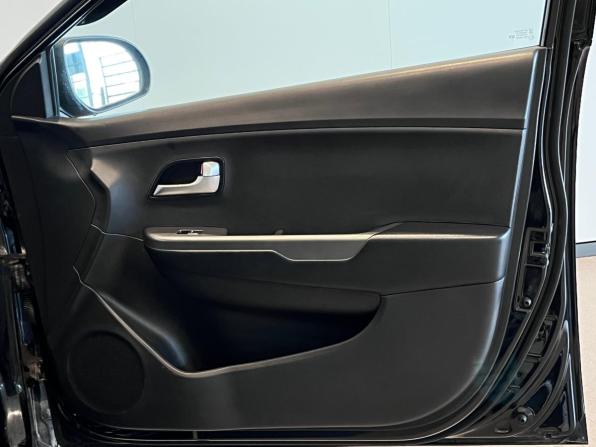 Kia Rio III Рестайлинг с пробегом 2016 года, цена 1 130 000 рублей, 96395 км, хэтчбек, Автокод Объявления