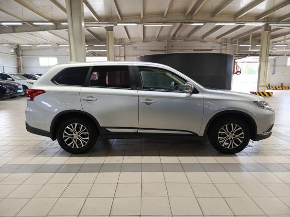 Mitsubishi Outlander III Рестайлинг 2 с пробегом 2017 года, цена 1 990 000 рублей, 145215 км, внедорожник, Автокод Объявления
