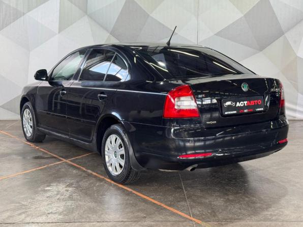 Skoda Octavia II (A5) Рестайлинг с пробегом 2011 года, цена 650 000 рублей, 272455 км, лифтбек, Автокод Объявления