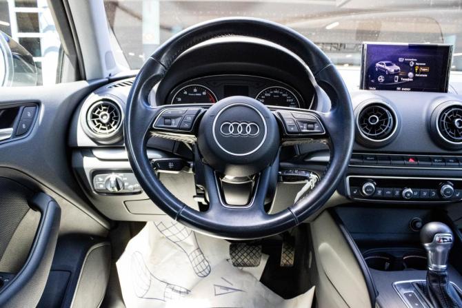 Audi A3 III (8V) Рестайлинг с пробегом 2018 года, цена 1 979 000 рублей, 74237 км, седан, Автокод Объявления