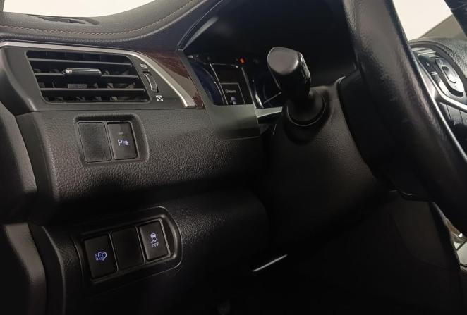 Toyota Camry VII (XV50) Рестайлинг с пробегом 2015 года, цена 1 760 000 рублей, 260170 км, седан, Автокод Объявления
