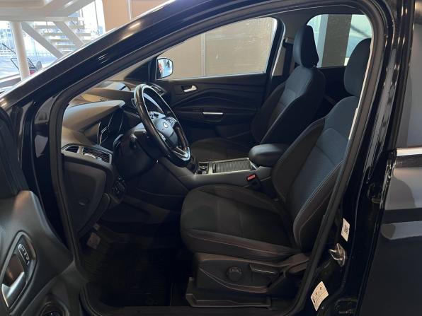 Ford Kuga II Рестайлинг с пробегом 2017 года, цена 1 716 000 рублей, 155199 км, внедорожник, Автокод Объявления