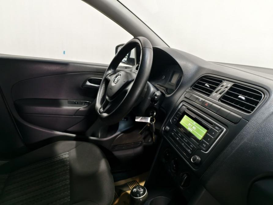 Volkswagen Polo V Рестайлинг Курск  - изображение 6