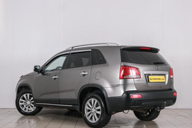 Kia Sorento II с пробегом 2010 года, цена 1 099 000 рублей, 257900 км, внедорожник, Автокод Объявления
