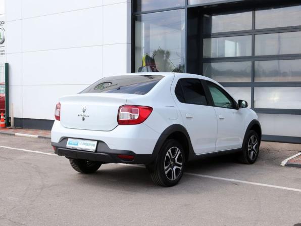 Renault Logan II Рестайлинг с пробегом 2019 года, цена 1 109 000 рублей, 120000 км, седан, Автокод Объявления