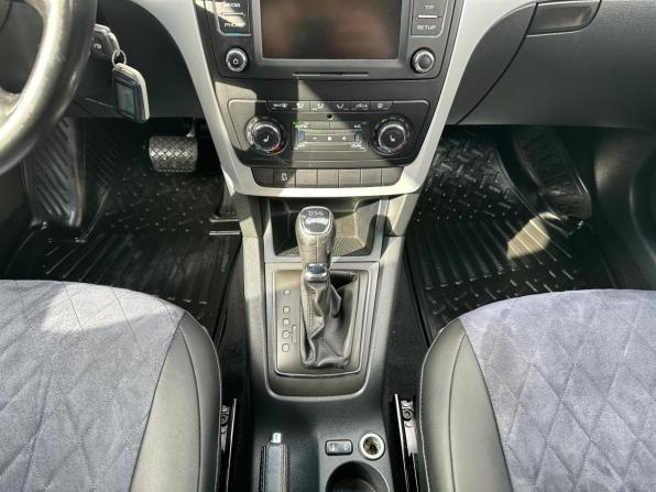 Skoda Yeti I с пробегом 2013 года, цена 990 000 рублей, 201816 км, внедорожник, Автокод Объявления