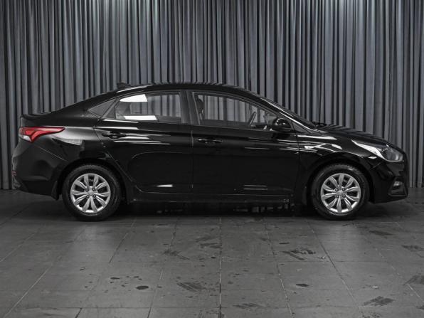Hyundai Solaris II с пробегом 2018 года, цена 1 299 000 рублей, 154649 км, седан, Автокод Объявления