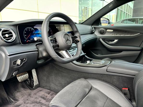 Mercedes-Benz E-Класс V (W213 S213 C238) Рестайлинг с пробегом 2022 года, цена 5 690 000 рублей, 22188 км, седан, Автокод Объявления