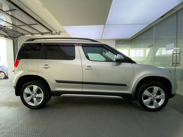Skoda Yeti I Рестайлинг с пробегом 2014 года, цена 1 370 000 рублей, 145304 км, внедорожник, Автокод Объявления