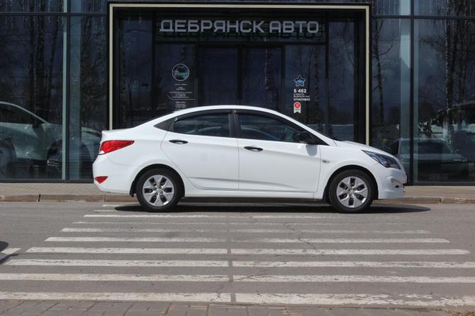 Hyundai Solaris I Рестайлинг с пробегом 2016 года, цена 995 000 рублей, 93550 км, седан, Автокод Объявления