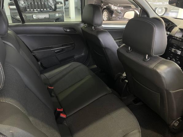 Opel Astra H Рестайлинг с пробегом 2011 года, цена 599 900 рублей, 212000 км, универсал, Автокод Объявления