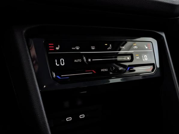 Volkswagen Tiguan II Рестайлинг с пробегом 2021 года, цена 3 825 000 рублей, 17314 км, внедорожник, Автокод Объявления