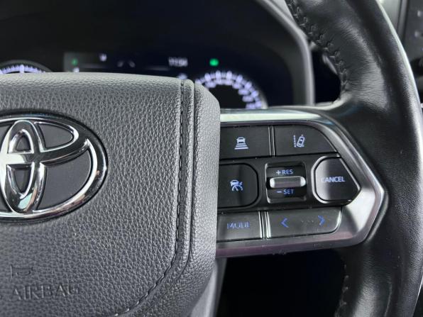 Toyota Land Cruiser 300 Series с пробегом 2023 года, цена 8 670 000 рублей, 133914 км, внедорожник, Автокод Объявления