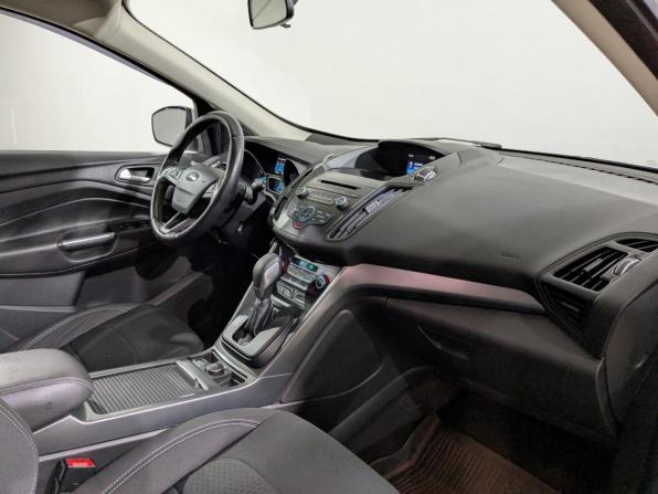 Ford Kuga II Рестайлинг с пробегом 2017 года, цена 1 650 000 рублей, 114574 км, внедорожник, Автокод Объявления