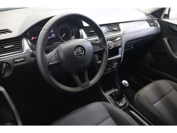 Skoda Rapid I Рестайлинг с пробегом 2018 года, цена 1 329 000 рублей, 84917 км, лифтбек, Автокод Объявления