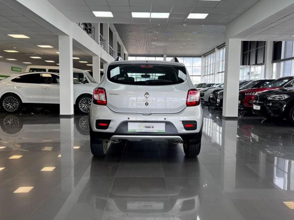 Renault Sandero II с пробегом 2015 года, цена 1 065 000 рублей, 100430 км, хэтчбек, Автокод Объявления